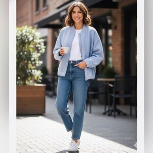 ZARA NWT OVERSIZED
BOUCLE BOMBER